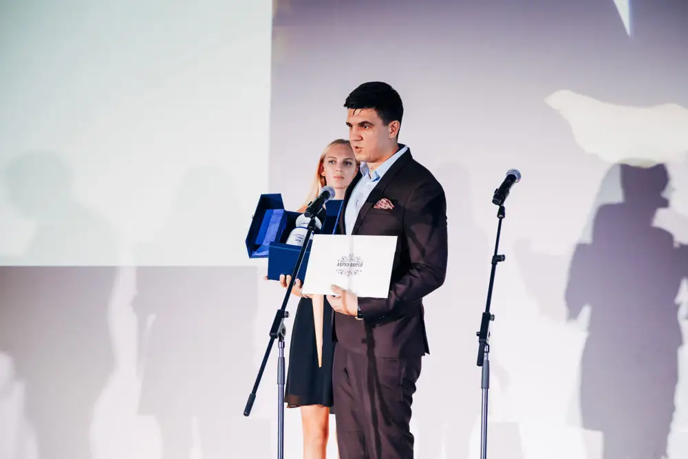 Григорий Чегодаев с наградой «Сомелье года» WHERETOEAT South 2018